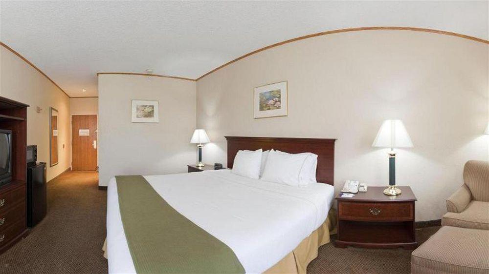 Comfort Inn & Suites Junction City - Near Fort Riley Dış mekan fotoğraf