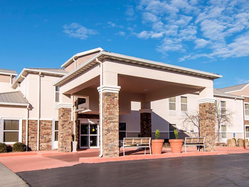 Comfort Inn & Suites Junction City - Near Fort Riley Dış mekan fotoğraf