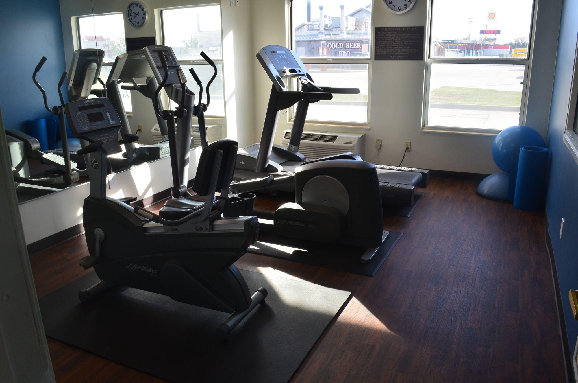 Comfort Inn & Suites Junction City - Near Fort Riley Dış mekan fotoğraf