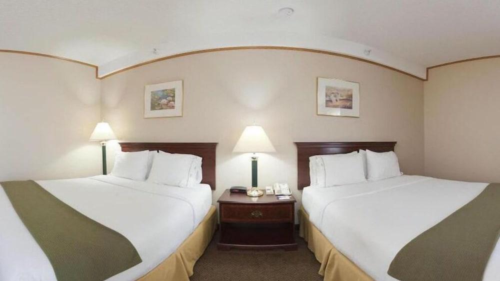 Comfort Inn & Suites Junction City - Near Fort Riley Dış mekan fotoğraf