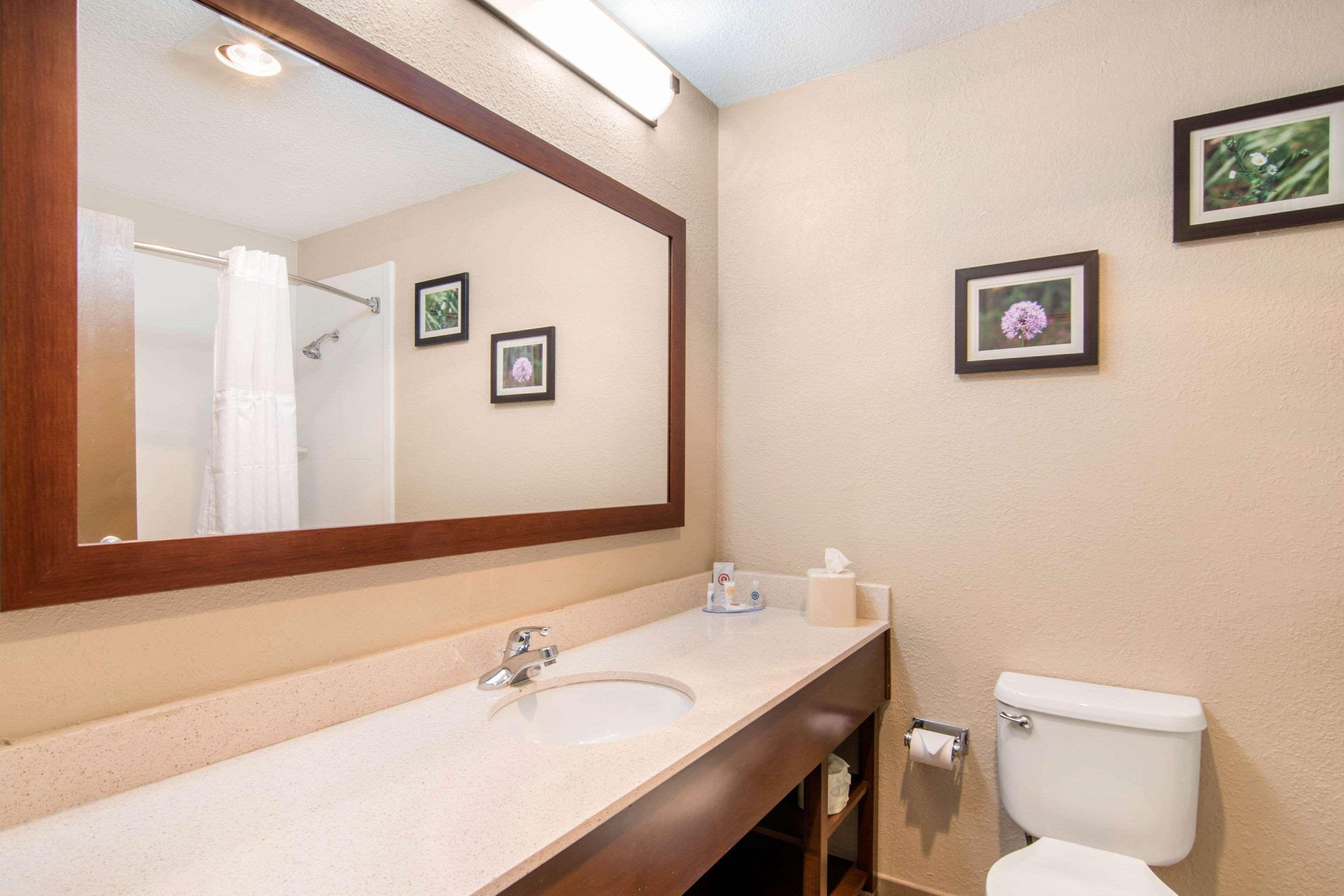 Comfort Inn & Suites Junction City - Near Fort Riley Dış mekan fotoğraf