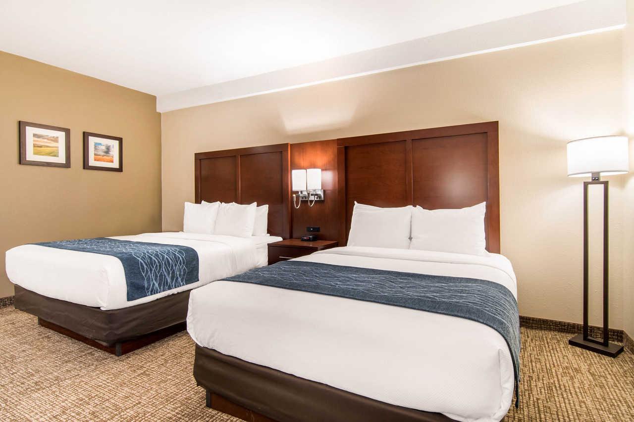 Comfort Inn & Suites Junction City - Near Fort Riley Dış mekan fotoğraf