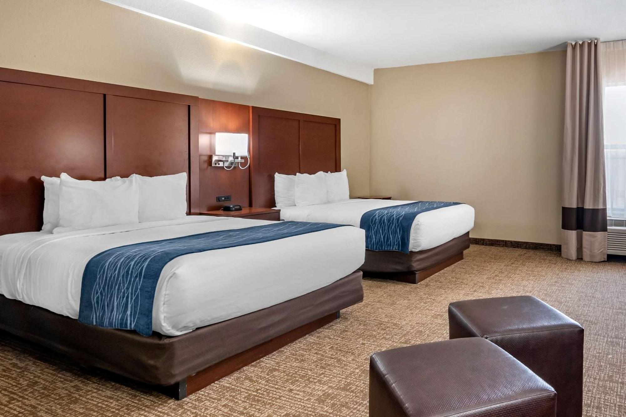 Comfort Inn & Suites Junction City - Near Fort Riley Dış mekan fotoğraf